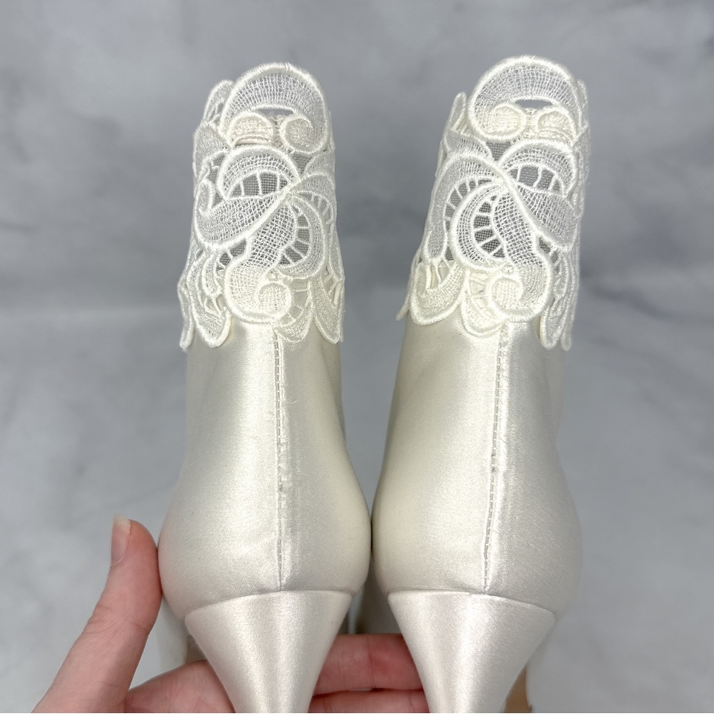 NEW Stuart Weitzman Vintage 80s 90s Silk Satin Floral Lace Ankle Bootie Boots 8 - Picture 6 of 16